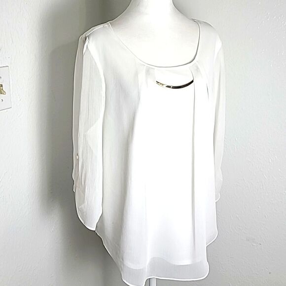 Roz & Ali White Blouse with Chiffon Overlay & Gold Bar Accent, Size 1X - Picture 2 of 9
